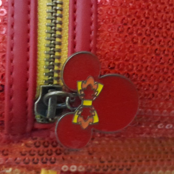 NWT Loungefly Disney Minnie Sequins Fall Bag - Picture 3 of 8